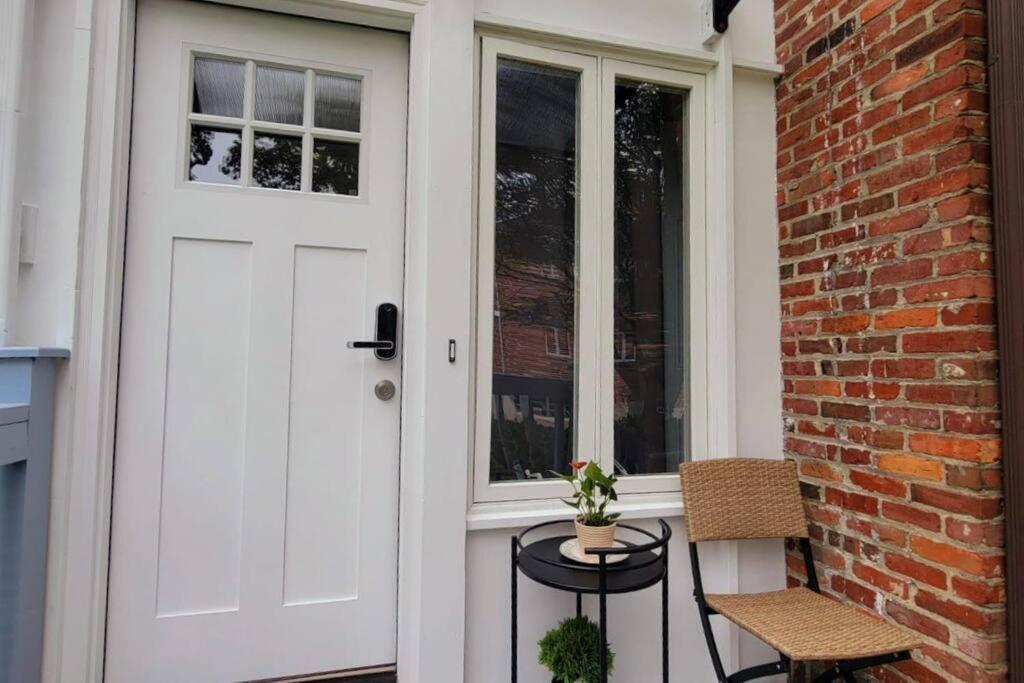 Unique & Peaceful Boston Home Bagian luar foto
