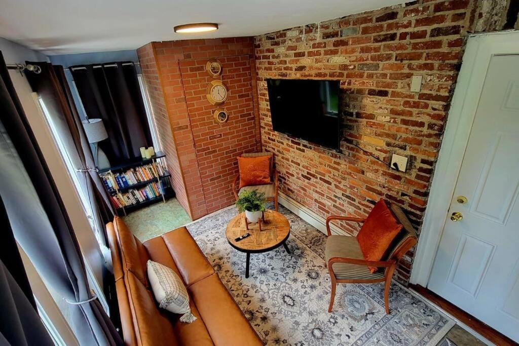 Unique & Peaceful Boston Home Bagian luar foto