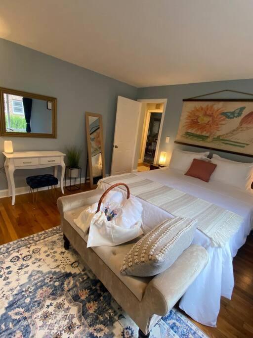 Unique & Peaceful Boston Home Bagian luar foto