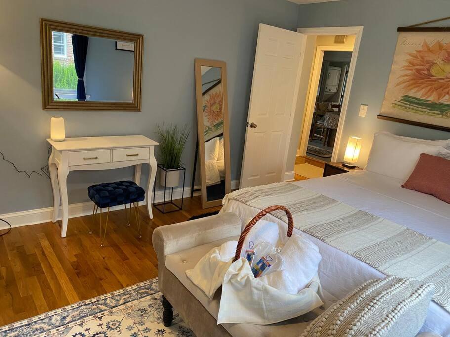Unique & Peaceful Boston Home Bagian luar foto