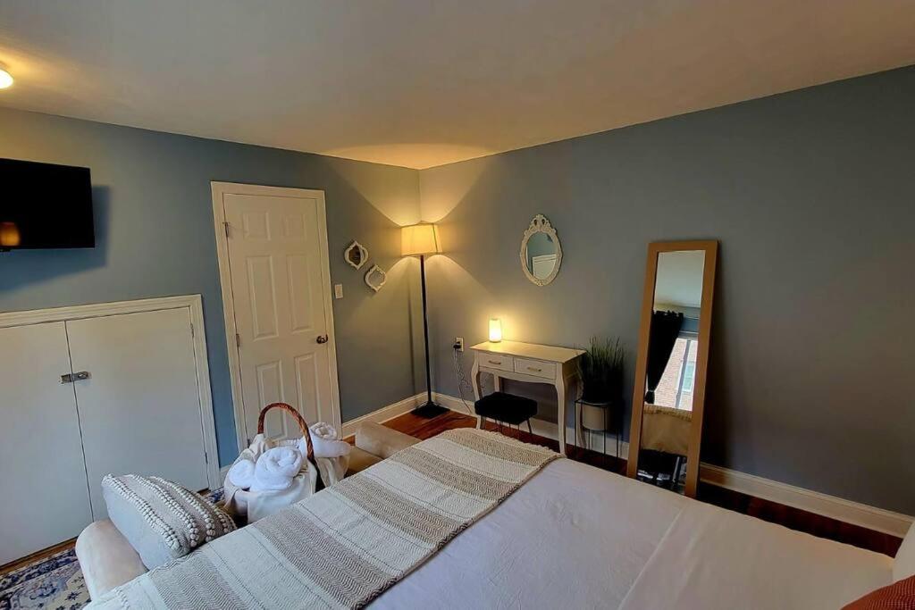 Unique & Peaceful Boston Home Bagian luar foto