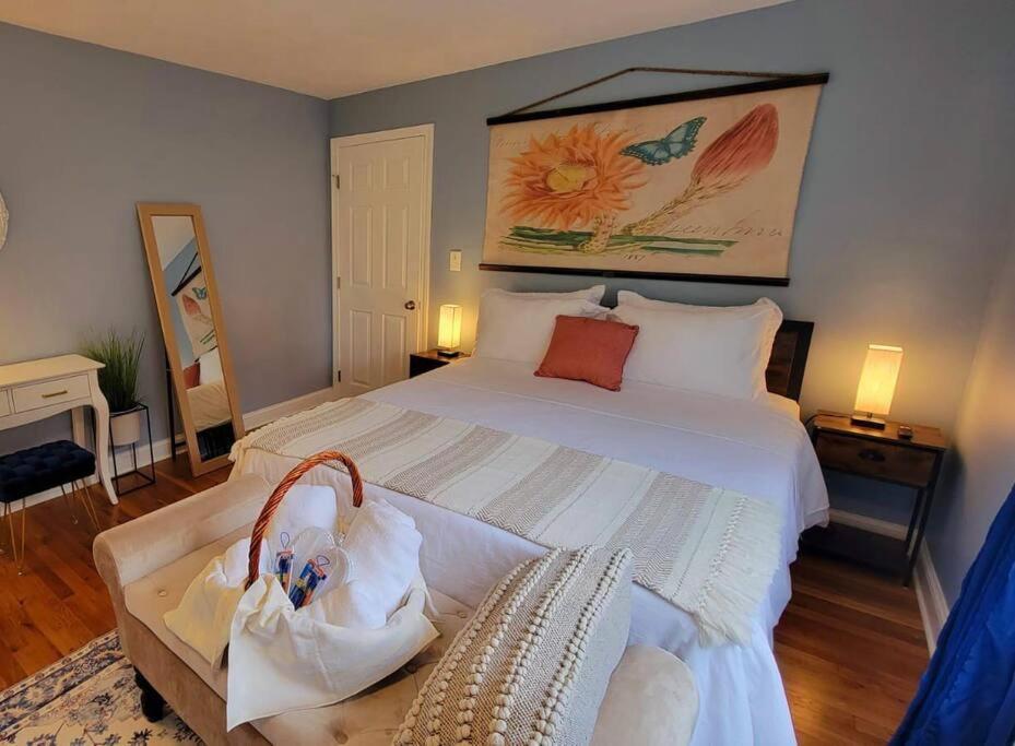 Unique & Peaceful Boston Home Bagian luar foto